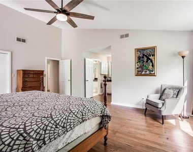 2720 Margaret Mitchell Drive Nw - Photo Thumbnail 16