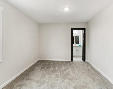 190 Adair Avenue Se - Photo Thumbnail 34