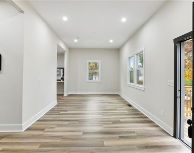190 Adair Avenue Se - Photo Thumbnail 43