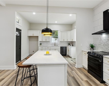 190 Adair Avenue Se - Photo Thumbnail 16