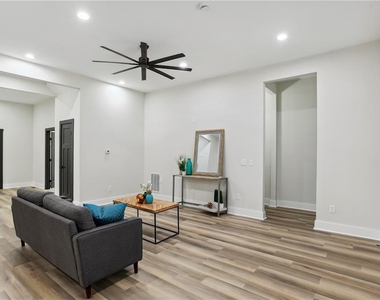 190 Adair Avenue Se - Photo Thumbnail 13