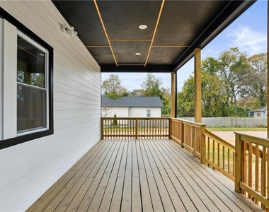 190 Adair Avenue Se - Photo Thumbnail 44