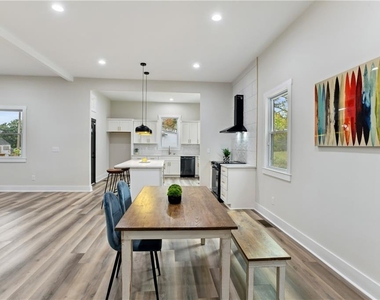 190 Adair Avenue Se - Photo Thumbnail 4