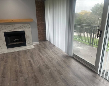 6020 Oakwood Drive - Photo Thumbnail 1