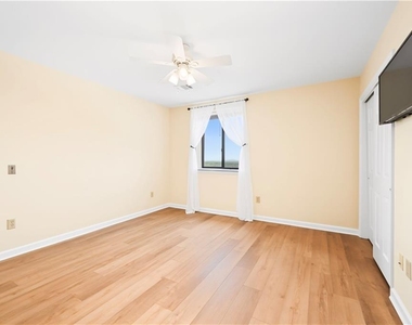 300 Johnson Ferry Road Ne - Photo Thumbnail 18