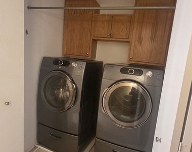 602 Arbor Circle - Photo Thumbnail 5