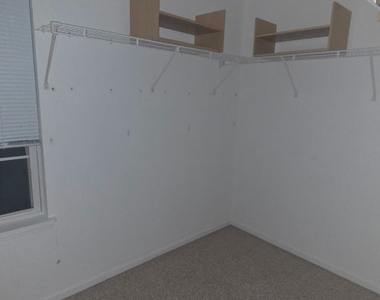 602 Arbor Circle - Photo Thumbnail 4
