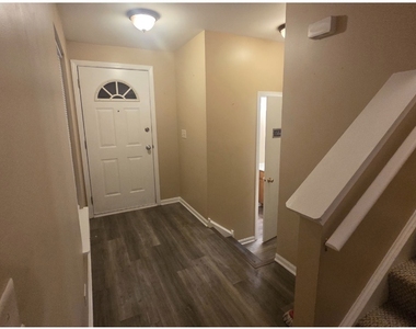 602 Arbor Circle - Photo Thumbnail 1