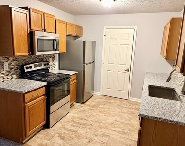 625 Baron Drive - Photo Thumbnail 2