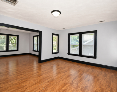 600 Sunderlin Street - Photo Thumbnail 3