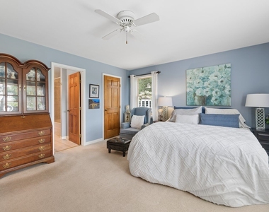 1069 Devonshire Avenue - Photo Thumbnail 11