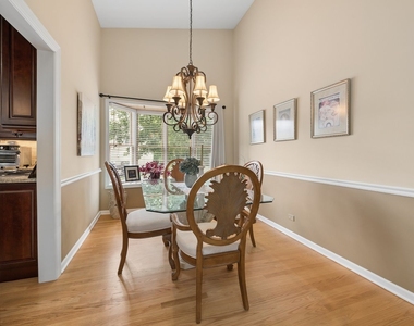 1069 Devonshire Avenue - Photo Thumbnail 9