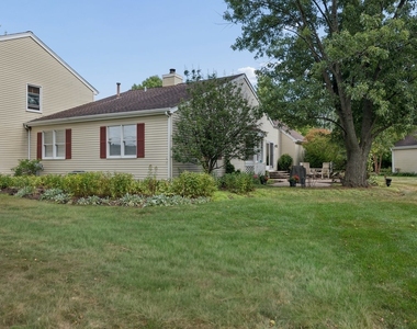 1069 Devonshire Avenue - Photo Thumbnail 26