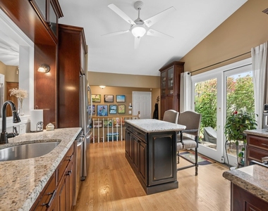 1069 Devonshire Avenue - Photo Thumbnail 7
