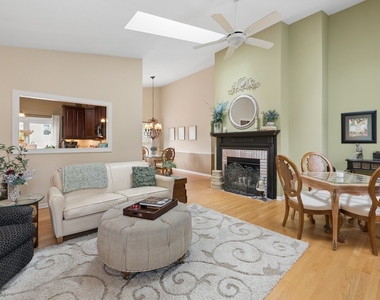1069 Devonshire Avenue - Photo Thumbnail 3