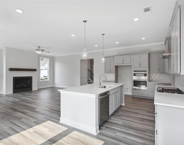 644 Stoneview Drive - Photo Thumbnail 6