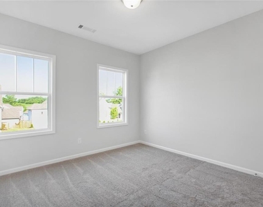 644 Stoneview Drive - Photo Thumbnail 17