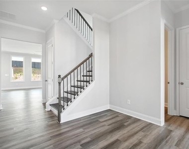 644 Stoneview Drive - Photo Thumbnail 1