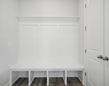 644 Stoneview Drive - Photo Thumbnail 25