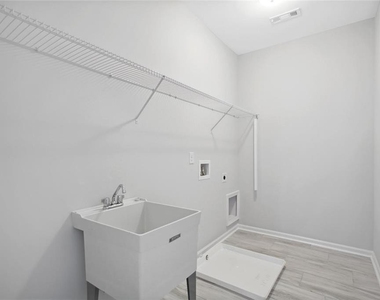 644 Stoneview Drive - Photo Thumbnail 24