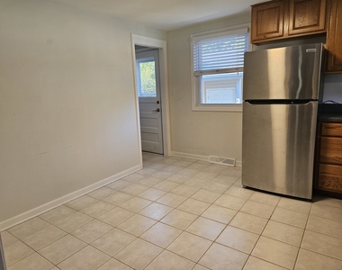 102 Kansas Street - Photo Thumbnail 3