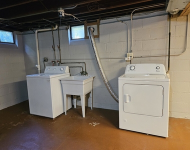 102 Kansas Street - Photo Thumbnail 8