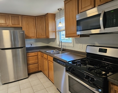 102 Kansas Street - Photo Thumbnail 2