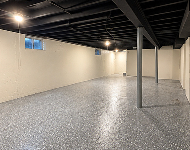 17140 University Avenue - Photo Thumbnail 11