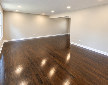 17140 University Avenue - Photo Thumbnail 3