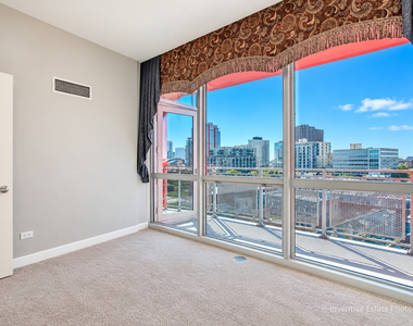 1841 S Calumet Avenue - Photo Thumbnail 11