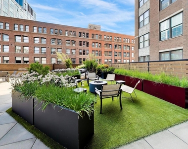 849 N Franklin Street - Photo Thumbnail 39