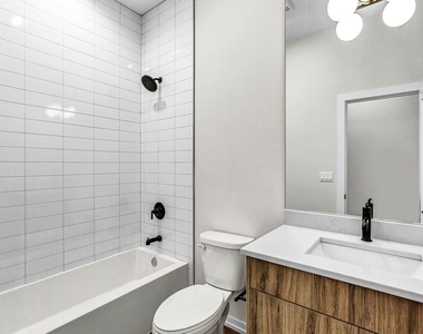 4906 S Saint Lawrence Avenue - Photo Thumbnail 14