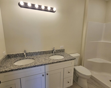 915 Partridge Circle - Photo Thumbnail 4