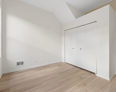 937 W Armitage Avenue - Photo Thumbnail 12