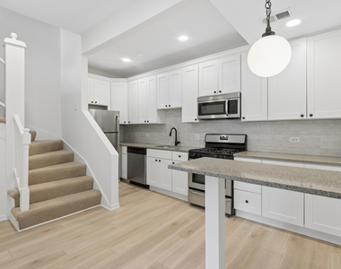 937 W Armitage Avenue - Photo Thumbnail 8