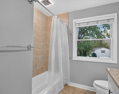 857 W Lanark Lane - Photo Thumbnail 28