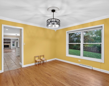 857 W Lanark Lane - Photo Thumbnail 7