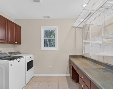 857 W Lanark Lane - Photo Thumbnail 23