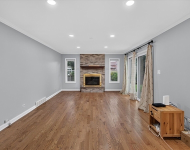 857 W Lanark Lane - Photo Thumbnail 15