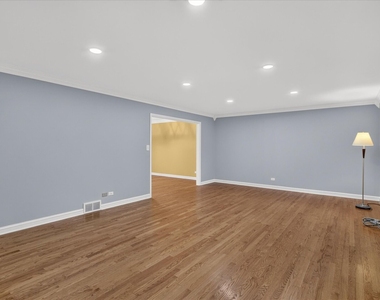 857 W Lanark Lane - Photo Thumbnail 5