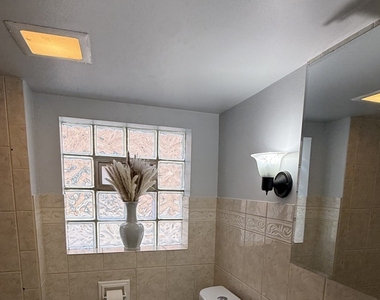 656 Saginaw Avenue - Photo Thumbnail 39