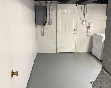 656 Saginaw Avenue - Photo Thumbnail 46