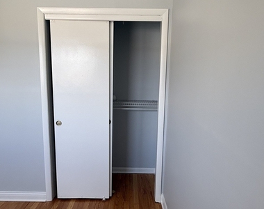 656 Saginaw Avenue - Photo Thumbnail 27