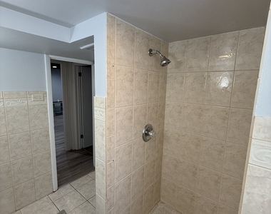 656 Saginaw Avenue - Photo Thumbnail 40