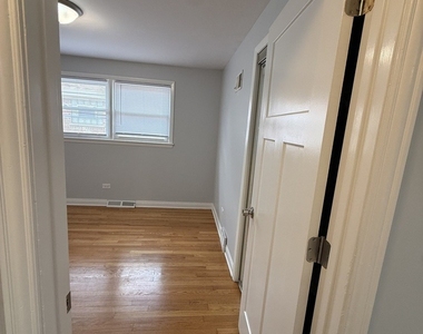 656 Saginaw Avenue - Photo Thumbnail 33
