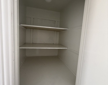 656 Saginaw Avenue - Photo Thumbnail 23