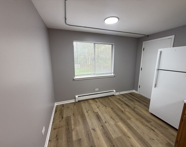 7041 170th Street - Photo Thumbnail 2