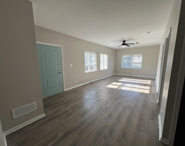 5 S Virginia Road - Photo Thumbnail 7
