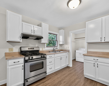 223 Ellen Street - Photo Thumbnail 13