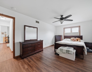 17594 Cambridge Place - Photo Thumbnail 17